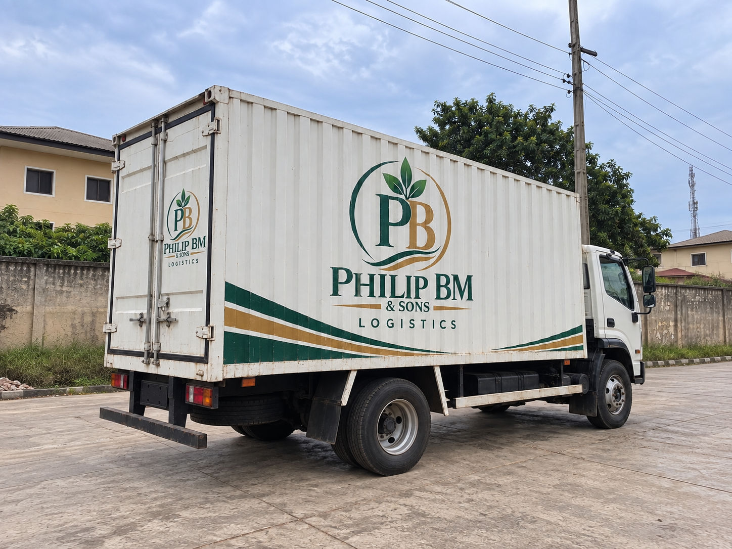 Logistics vehicle used for agricultural produce transportation